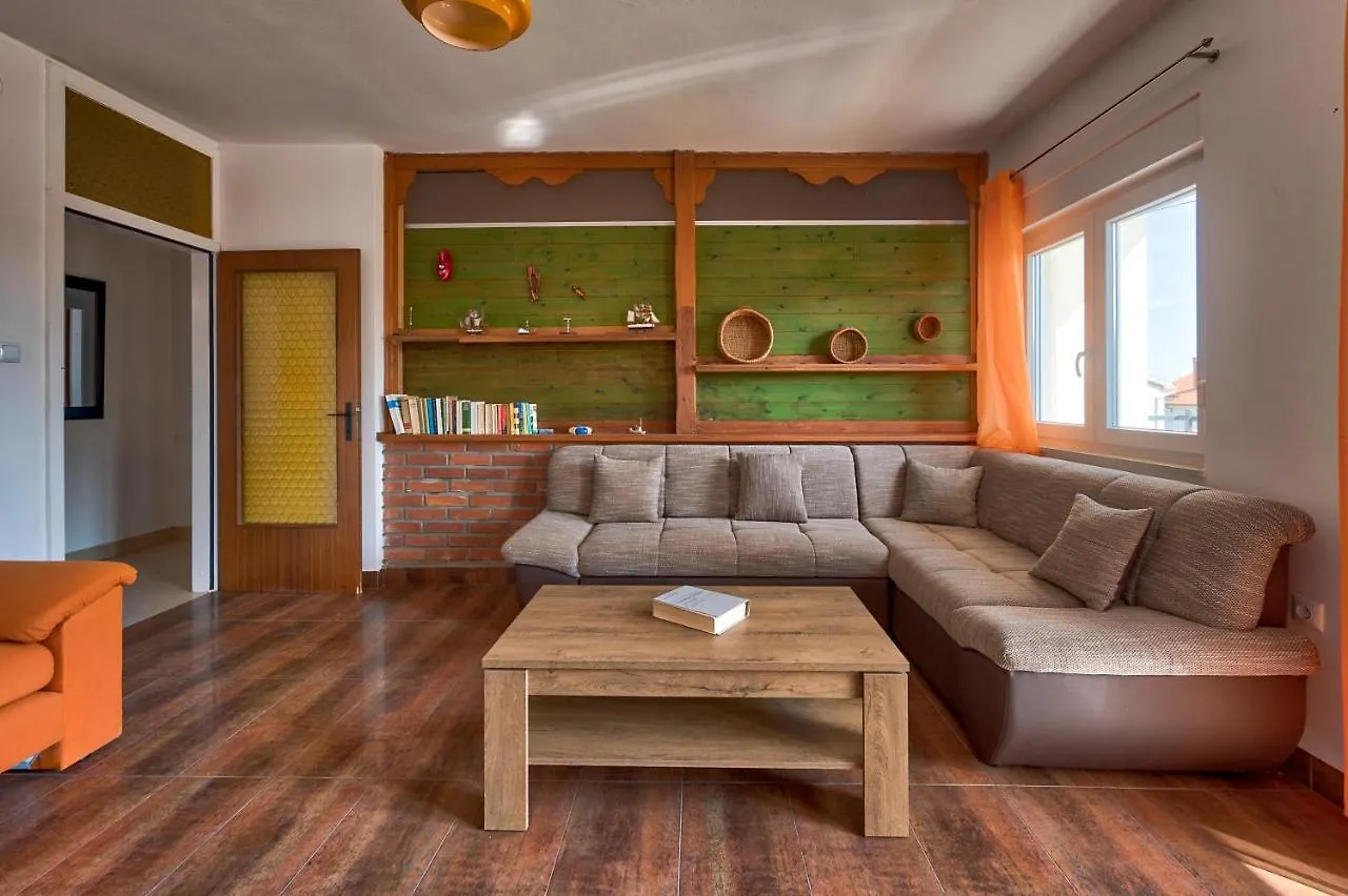 펜션 Villa Dante 메덜린